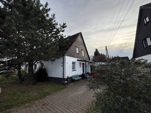 Doppelhaushälfte zum Kauf 279.000 € 4 Zimmer 102 m² 557 m² Grundstück Borth Rheinberg 47495