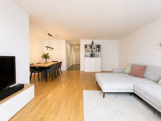 Wohnung zur Miete 1.500 € 4,5 Zimmer 104 m² 1. Geschoss frei ab 01.08.2026 Heutingsheim Freiberg am Neckar 71691