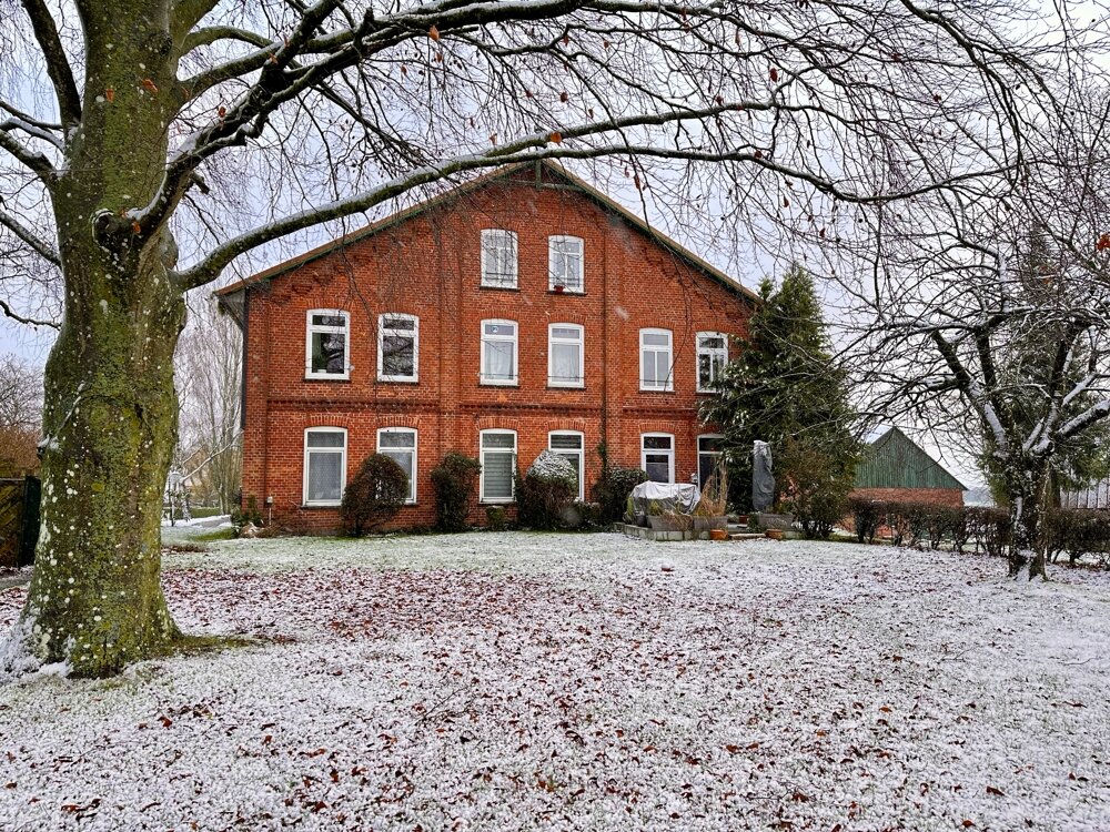 Mehrfamilienhaus zum Kauf 1.250.000 € 43 Zimmer 988 m²<br/>Wohnfläche 6.651 m²<br/>Grundstück Böbs Ahrensbök / Böbs 23623