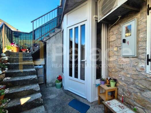Haus zum Kauf 320.000 € 3 Zimmer 160 m² Crno