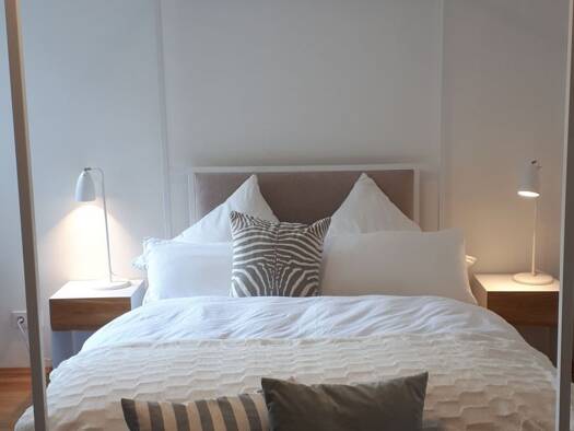 Terrassenwohnung zur Miete 3.000 € 3 Zimmer 110 m² 7 Geschosse frei ab 01.06.2026 Unterhaching 82008