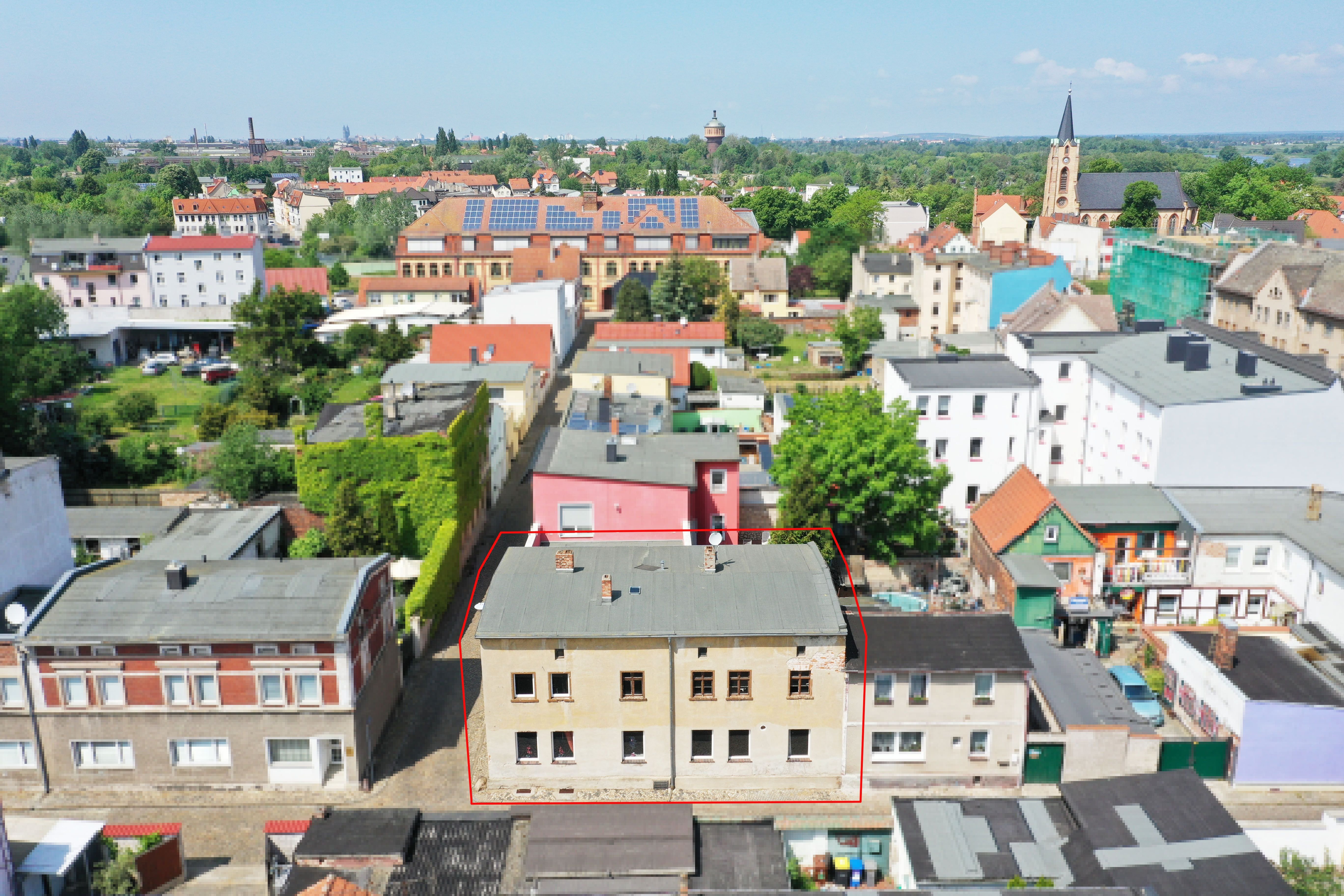 Mehrfamilienhaus zum Kauf als Kapitalanlage geeignet 119.000 € 9 Zimmer 242 m²<br/>Wohnfläche 194 m²<br/>Grundstück Alt Westerhüsen Magdeburg 39122