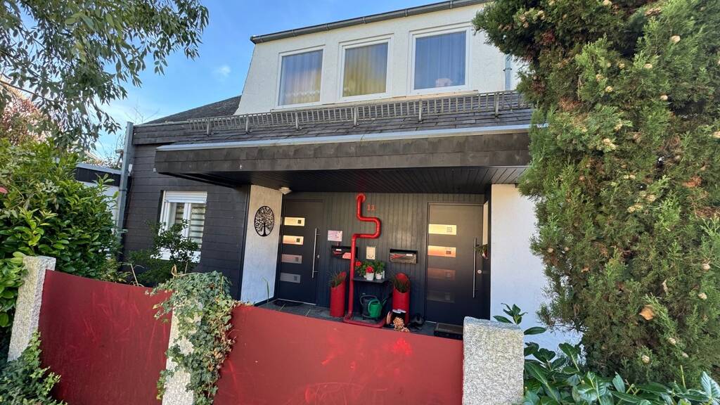 Einfamilienhaus zum Kauf 1.150.000 € 9 Zimmer 210,5 m² 480 m² Grundstück frei ab 01.01.2026 Breisach Breisach am Rhein 79206