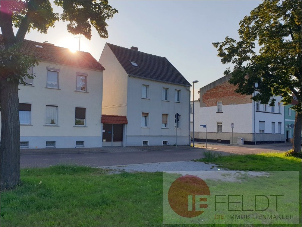 Mehrfamilienhaus zum Kauf 79.000 € 6 Zimmer 134 m²<br/>Wohnfläche 199 m²<br/>Grundstück Schönebeck Schönebeck (Elbe) 39218