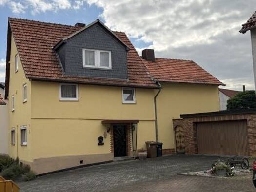 Einfamilienhaus zum Kauf 170.000 € 5 Zimmer 120 m² 921 m² Grundstück Großenritte Baunatal 34225