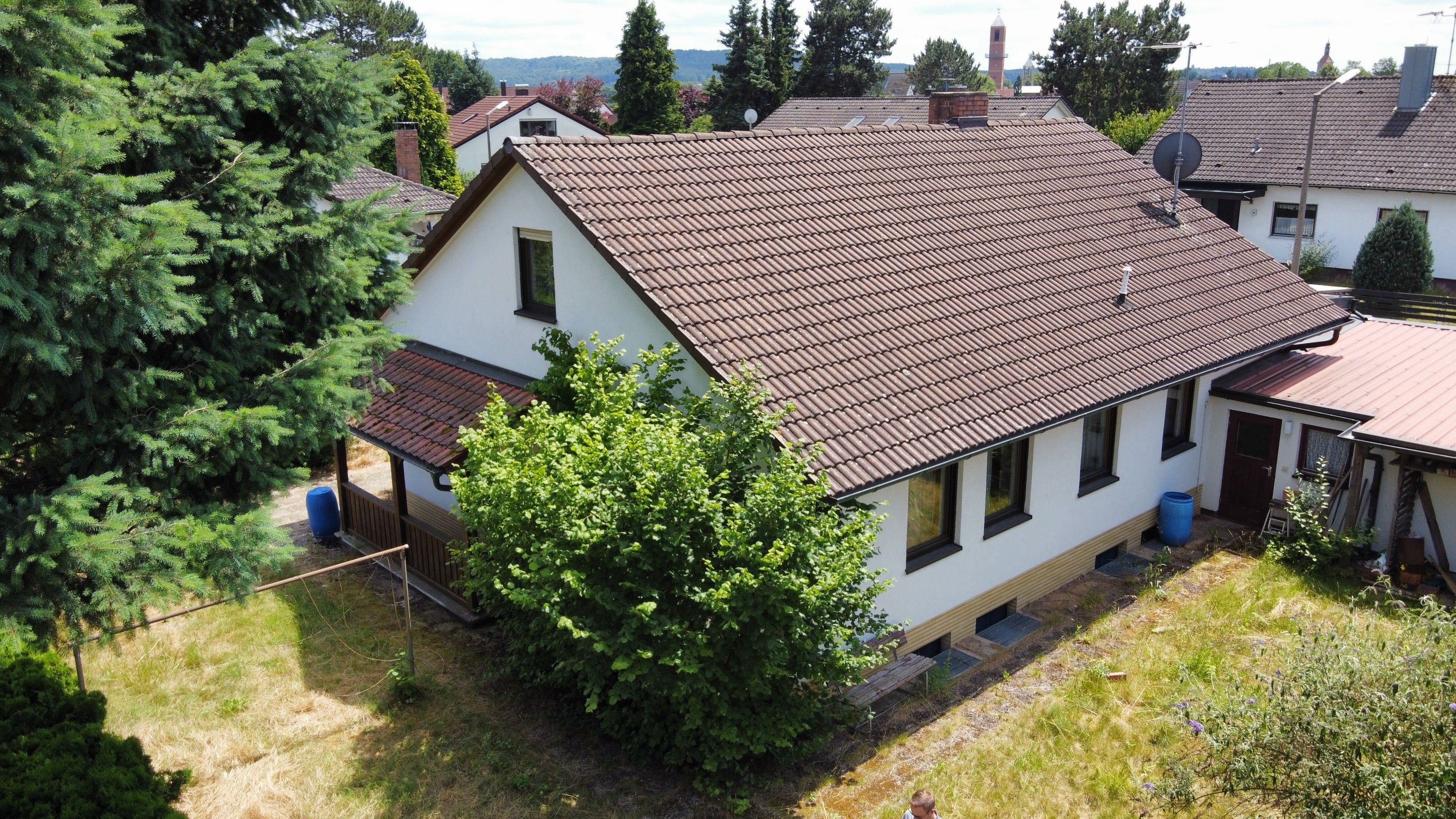 Einfamilienhaus zum Kauf 540.000 € 5 Zimmer 110 m²<br/>Wohnfläche 722 m²<br/>Grundstück ab sofort<br/>Verfügbarkeit Rathausplatz Erlangen 91052