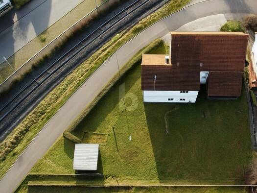 Bauernhaus zum Kauf 299.000 € 8 Zimmer 182 m² 1.243 m² Grundstück Bisingen 72406