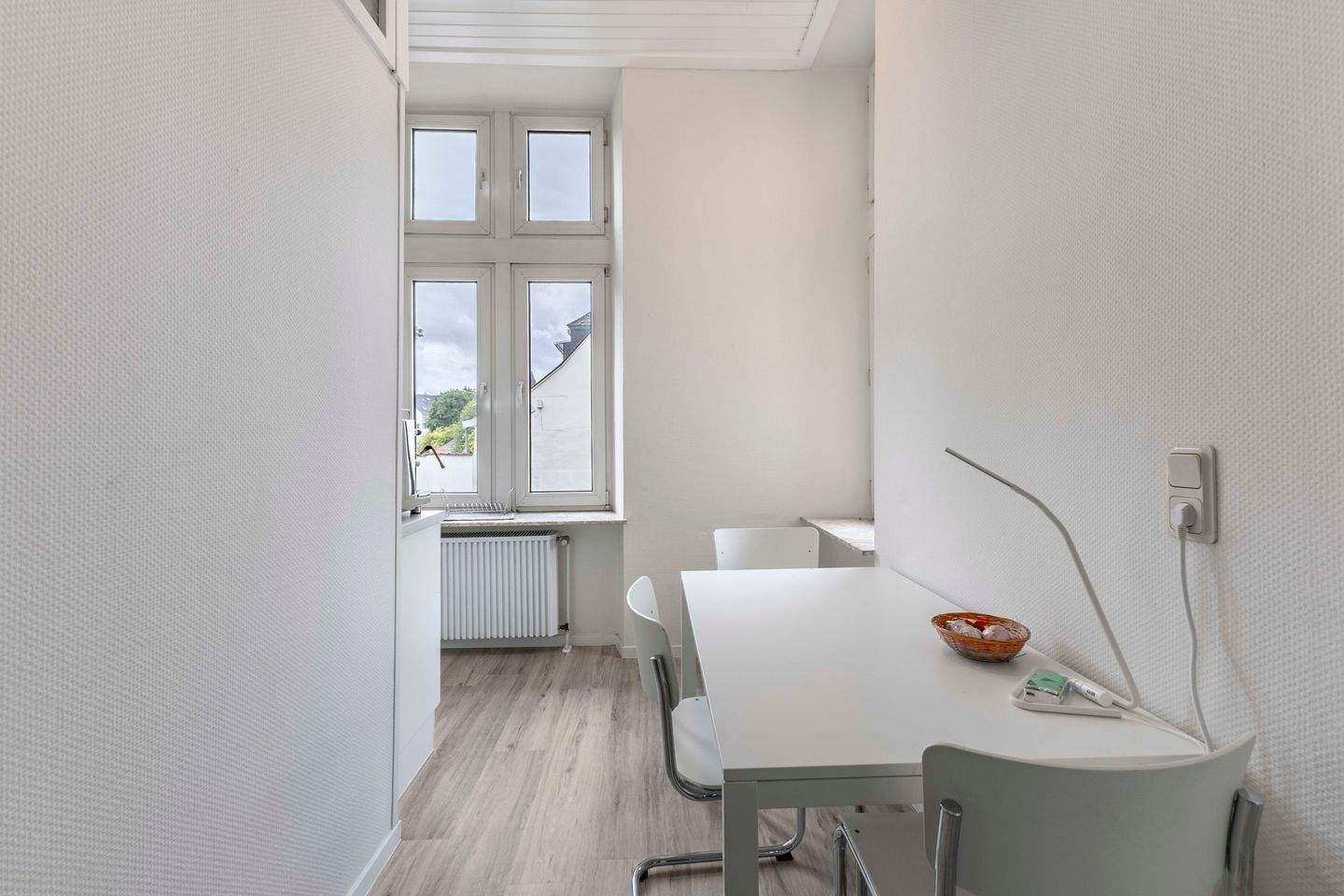 Trier-City: Charmantes 1 ZKB - Appartment mit ca. 40 m² WFL und Einbauküche in zentraler Lage – Trier – Vorschaubild 8