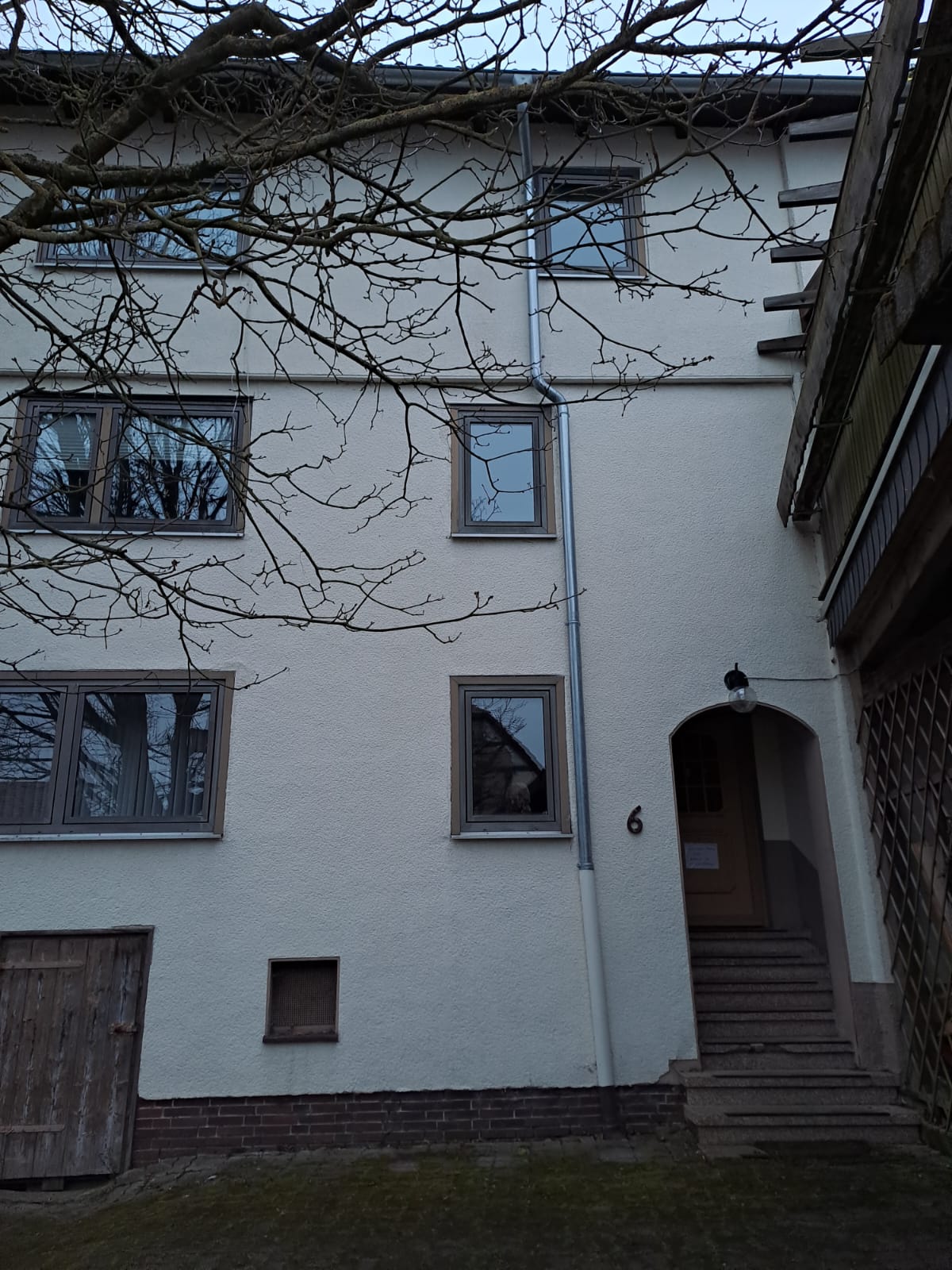 Mehrfamilienhaus zum Kauf als Kapitalanlage geeignet 155.000 € 8 Zimmer 250 m²<br/>Wohnfläche 555 m²<br/>Grundstück Elbenberg Naumburg 34311