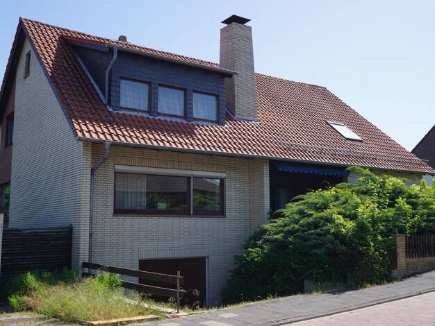 Einfamilienhaus zum Kauf 236.000 € 7 Zimmer 242 m² 914 m² Grundstück Helmstedt Helmstedt 38350
