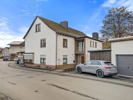 Einfamilienhaus zur Miete 1.200 € 7 Zimmer 259 m² 309 m² Grundstück frei ab sofort Untere Hainbachstraße 3 Wallau Biedenkopf 35216