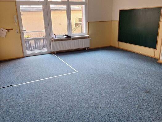 Büro zur Miete 750 € 3 Zimmer 90 m² Bürofläche Uelzen 29525