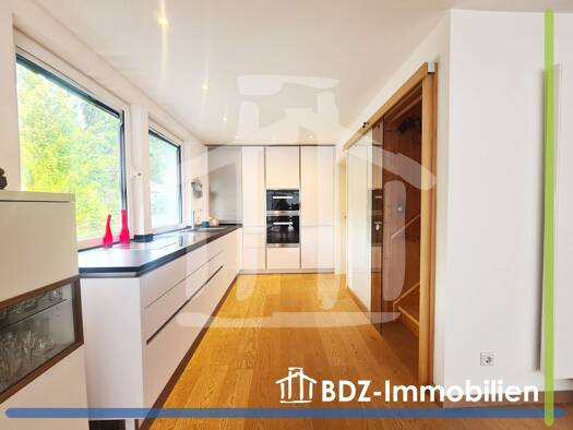 Einfamilienhaus zum Kauf 855.000 € 7 Zimmer 237 m² 836 m² Grundstück Weinzierlein Zirndorf 90513