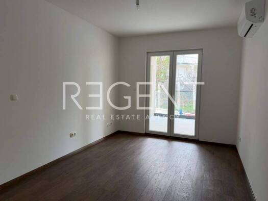 Wohnung zum Kauf 450.000 € 3 Zimmer Okrug