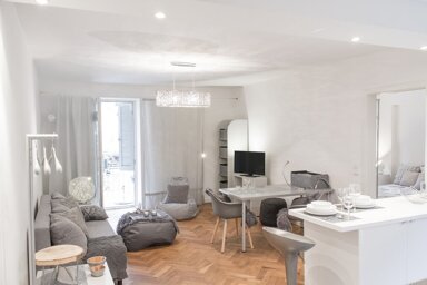 Wohnung zur Miete Wohnen auf Zeit 1.630 € 4 Zimmer 58 m² frei ab 16.01.2025 Ludwigstraße Rotebühl Stuttgart 70197