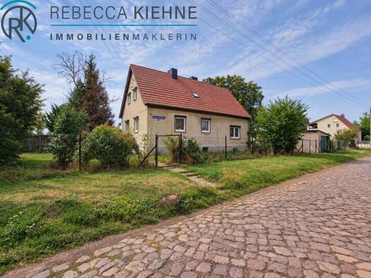 Einfamilienhaus zum Kauf 50.000 € 5 Zimmer 120 m² 2.505 m² Grundstück Kütten Petersberg 06193