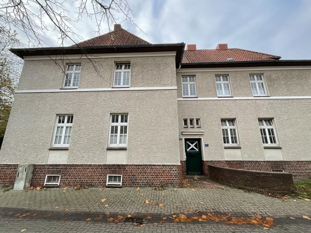 Wohnung zur Miete 419 € 2 Zimmer 54,4 m²<br/>Wohnfläche EG<br/>Geschoss 01.12.2024<br/>Verfügbarkeit Am Kirchhof 1 Heppens Wilhelmshaven 26384