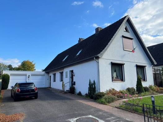 Einfamilienhaus zum Kauf 459.000 € 8 Zimmer 212 m² 797 m² Grundstück Bad Schwartau 23611