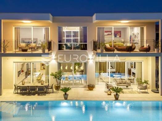 Haus zur Miete 11.200 € 4 Zimmer 500 m² Bibali Buje