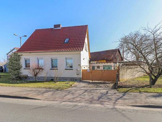 Einfamilienhaus zum Kauf 179.000 € 4 Zimmer 104 m² 998 m² Grundstück Staats Stendal 39576