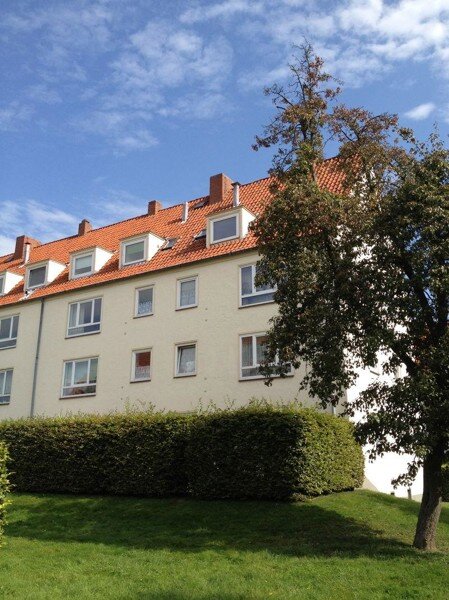 Wohnung zur Miete 559 € 2,5 Zimmer 55 m²<br/>Wohnfläche 1.<br/>Geschoss 26.09.2024<br/>Verfügbarkeit Grünewaldstr. 12 Hüxter- / Mühlentor / Gärtnergasse Lübeck 23564