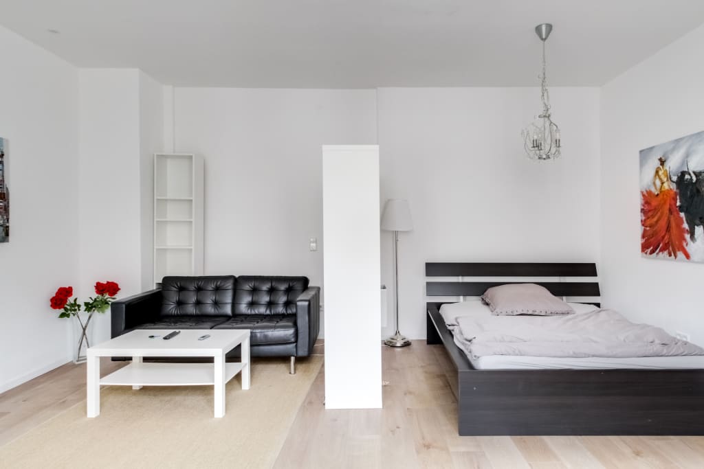 Wohnung zur Miete Wohnen auf Zeit 1.495 € 2 Zimmer 40 m²<br/>Wohnfläche 01.07.2025<br/>Verfügbarkeit Landhausstrasse Kernerviertel Stuttgart 70190