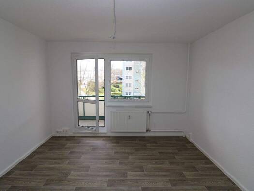 Wohnung zur Miete 389 € 3 Zimmer 55,2 m² 3. Geschoss Johanna-Römer-Straße 8 Freiberg 09599