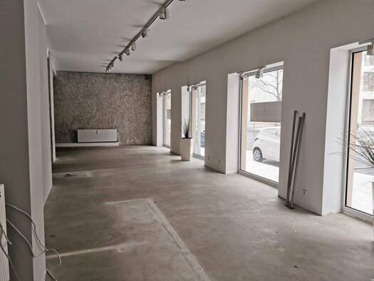 Ladenfläche zur Miete 2.600 € 120 m² Verkaufsfläche teilbar ab 175 m² Lorenz Nürnberg 90402