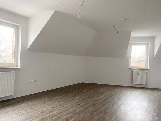 Wohnung zur Miete 649 € 3 Zimmer 76,4 m² 3. Geschoss frei ab 05.03.2026 Am Lornsenpark 4 Schleswig 24837