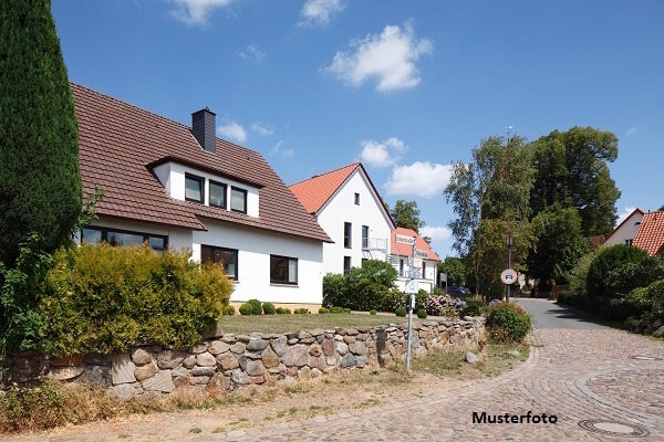 Einfamilienhaus zum Kauf 364.000 € 7 Zimmer 237 m²<br/>Wohnfläche 604 m²<br/>Grundstück Beeck Duisburg 47139