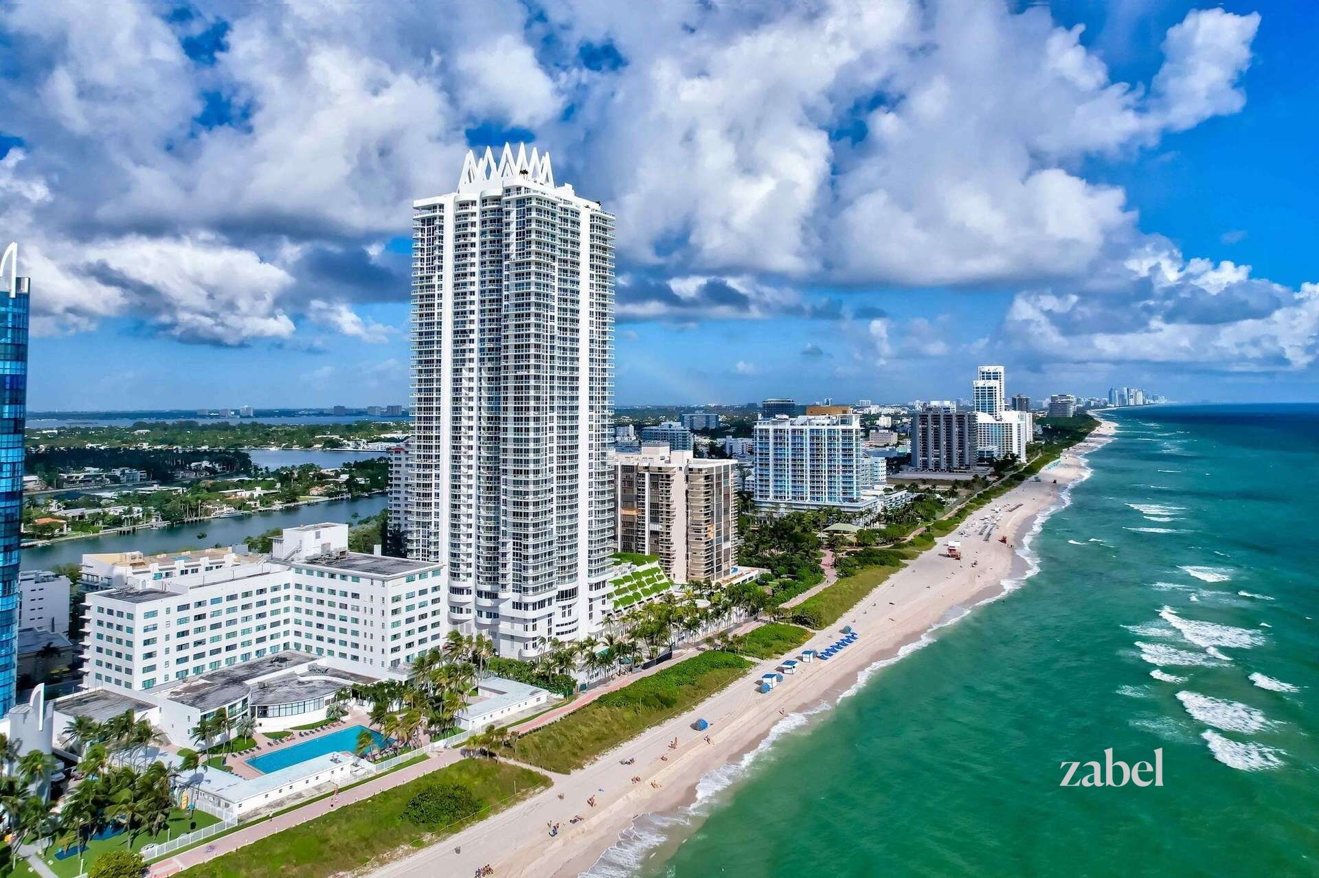 Wohnung zum Kauf 740.071 € 2 Zimmer 75,1 m²<br/>Wohnfläche Collins Avenue 6365 Miami 33141