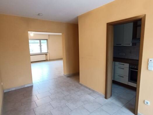 Wohnung zur Miete 770 € 3,5 Zimmer 80 m² Geschoss 1/3 frei ab sofort Troisdorf 53840