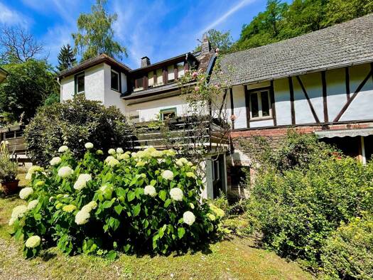 Einfamilienhaus zum Kauf provisionsfrei 246.000 € 6 Zimmer 194 m² 9.851 m² Grundstück frei ab sofort Schweighausen 56377