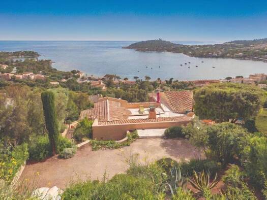 Haus zum Kauf 1.950.000 € 213 m² 1.190 m² Grundstück Le Dramont-Agay-Anthéor-Le Trayas Saint-Raphaël 83700