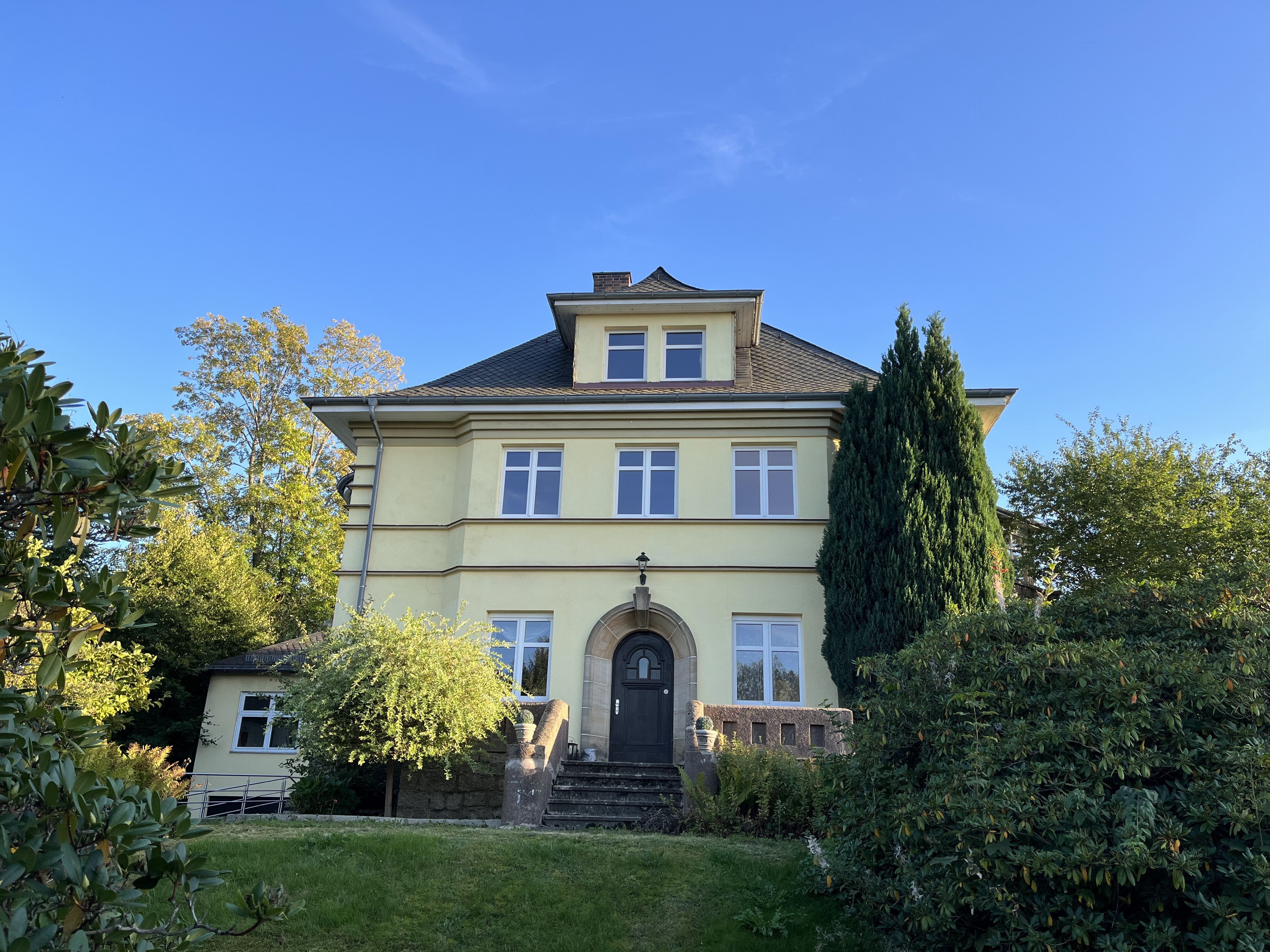 Haus zum Kauf provisionsfrei 620.000 € 8 Zimmer 240 m²<br/>Wohnfläche 1.915 m²<br/>Grundstück Bischofsgrün Bischofsgrün 95493