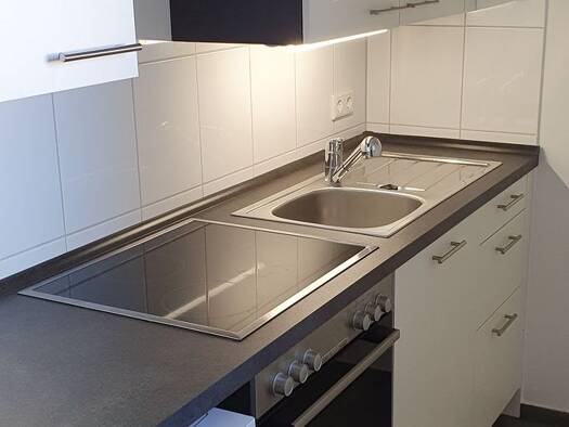 Wohnung zur Miete 525 € 1 Zimmer 33 m² Geschoss 3/4 frei ab 01.05.2026 Singen Singen (Hohentwiel) 78224