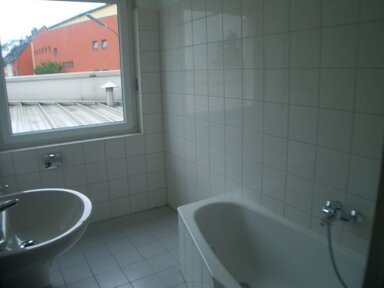 Wohnung zur Miete 1.052 € 3 Zimmer 63 m² 1. Geschoss frei ab sofort Buchheim Köln 51065