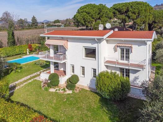 Haus zum Kauf 1.500.000 € 5 Zimmer 250 m² 1.500 m² Grundstück Bardolino 37011