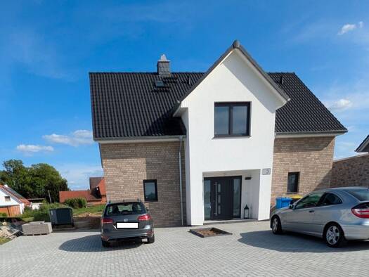 Einfamilienhaus zur Miete 1.840 € 6,5 Zimmer 159 m² 702 m² Grundstück frei ab 01.03.2026 Farmsen Schellerten 31174