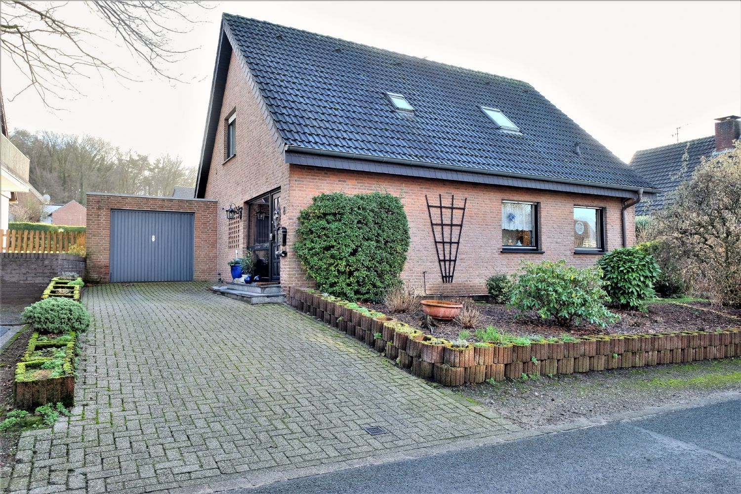 Einfamilienhaus zum Kauf 399.000 € 3 Zimmer 126,5 m²<br/>Wohnfläche 810 m²<br/>Grundstück Donsbrüggen Kleve-Donsbrüggen 47533