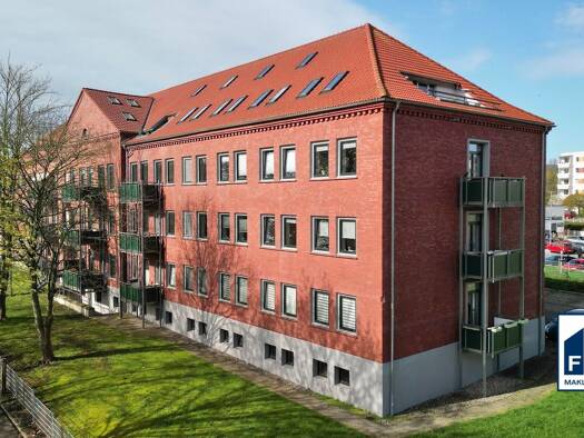 Mehrfamilienhaus zum Kauf als Kapitalanlage geeignet 3.950.000 € 76 Zimmer 2.195 m² 2.291 m² Grundstück Friedenshof Wismar 23966