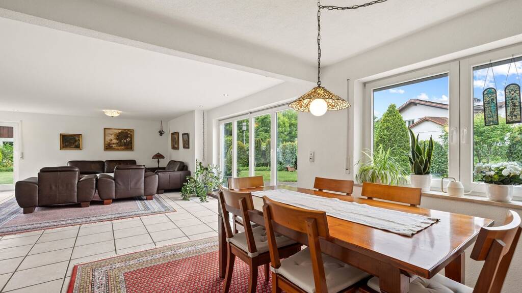 Einfamilienhaus zum Kauf 730.000 € 7,5 Zimmer 202 m² 689 m² Grundstück Waldshut Waldshut-Tiengen 79761