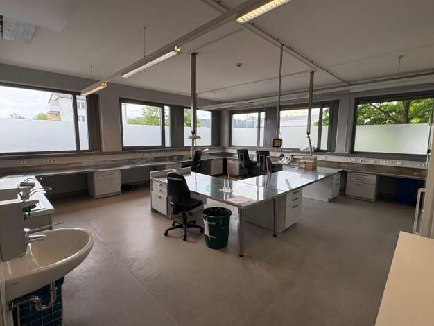 Bürofläche zur Miete 350 m² Bürofläche teilbar ab 350 m² Weende Göttingen 37077