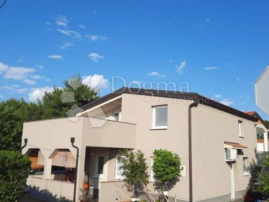 Haus zum Kauf 450.000 € 6 Zimmer 200 m² Vir Vir