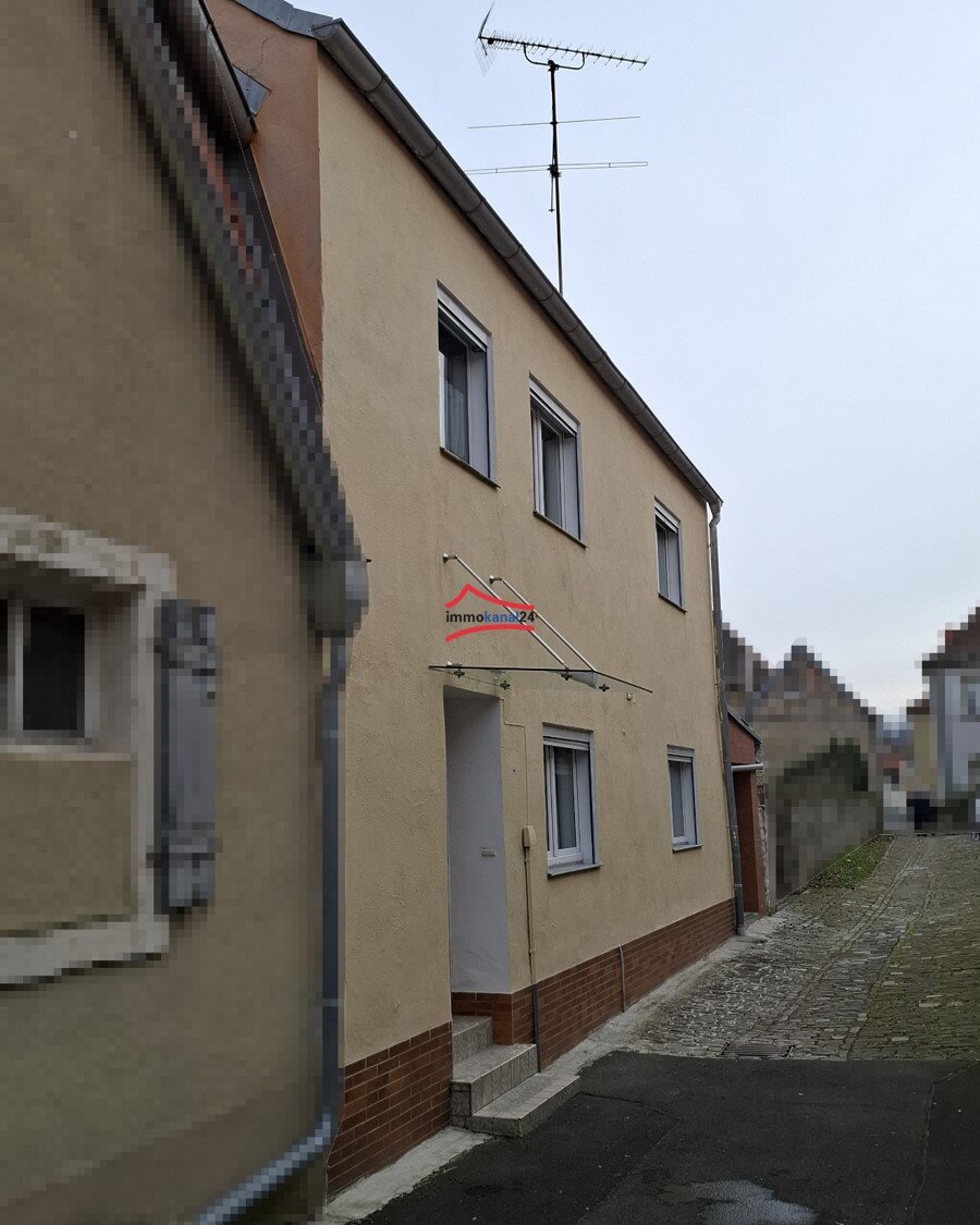 Einfamilienhaus zum Kauf 180.000 € 5 Zimmer 118 m²<br/>Wohnfläche 90 m²<br/>Grundstück Marktsteft Marktsteft 97342