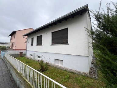 Einfamilienhaus zum Kauf 299.000 € 7 Zimmer 151,5 m² 556 m² Grundstück frei ab sofort Hüttengesäß Ronneburg 63459