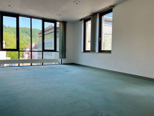 Bürofläche zur Miete 1.576 € 5 Zimmer 197 m² Bürofläche Künzelsau 74653
