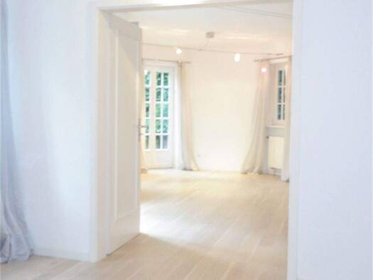 Wohnung zur Miete 990 € 2 Zimmer 60 m² 1. Geschoss frei ab sofort Süd Stuttgart 70184