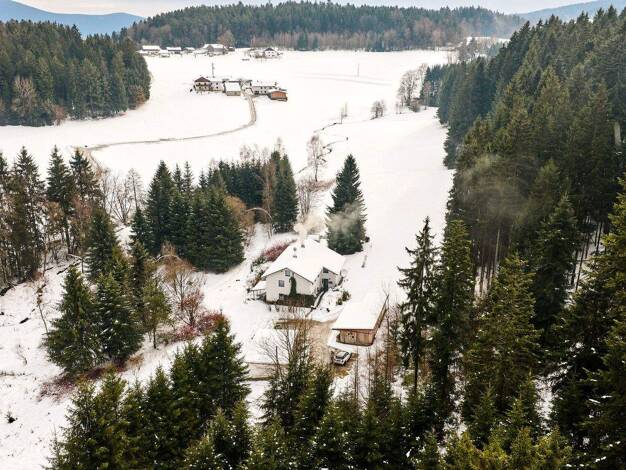 Einfamilienhaus zum Kauf 9 Zimmer 222 m² 21.000 m² Grundstück frei ab sofort Haberröhren Gotteszell 94239