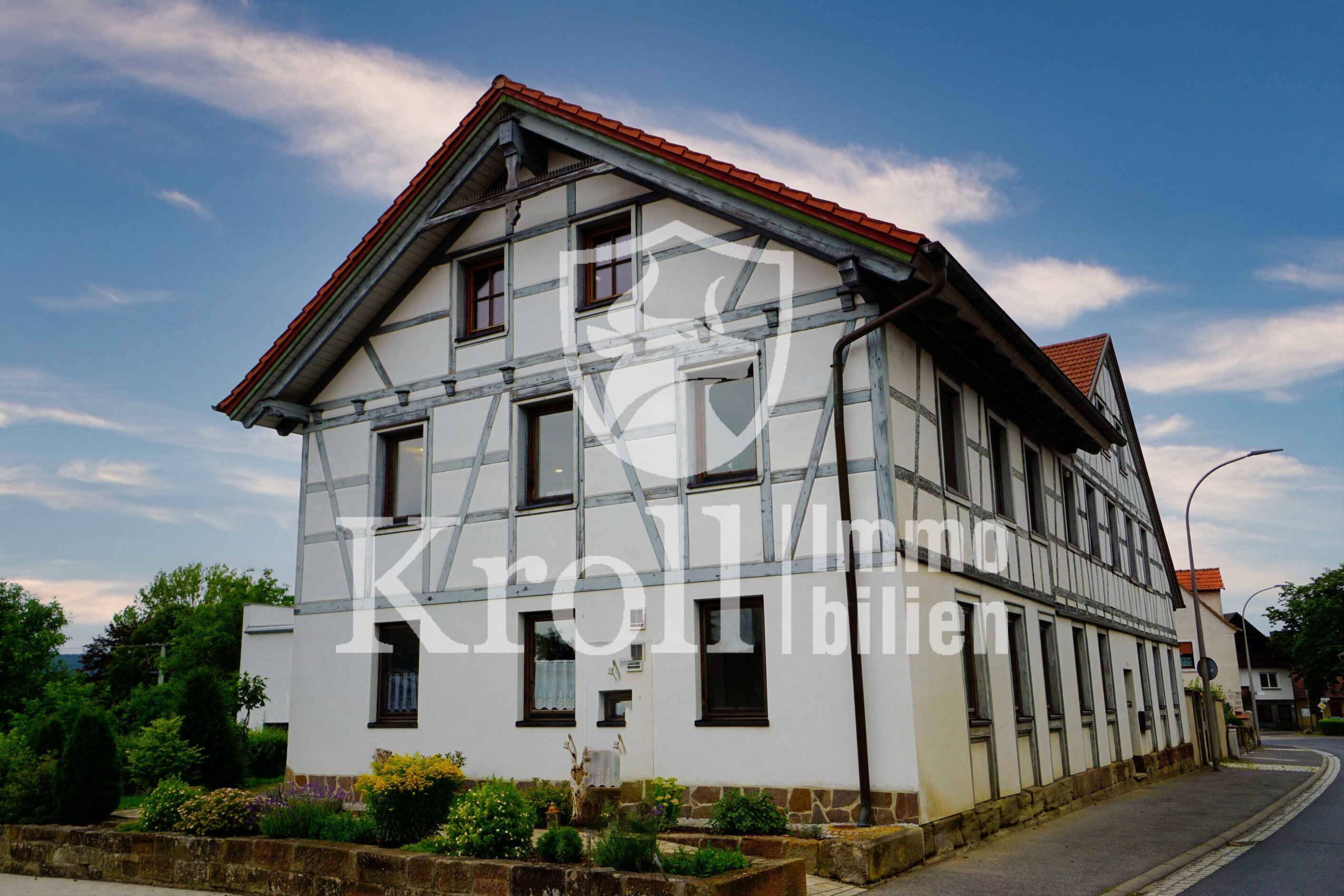 Einfamilienhaus zum Kauf 330.000 € 8 Zimmer 240 m²<br/>Wohnfläche 600 m²<br/>Grundstück ab sofort<br/>Verfügbarkeit Stadtlauringen Stadtlauringen 97488